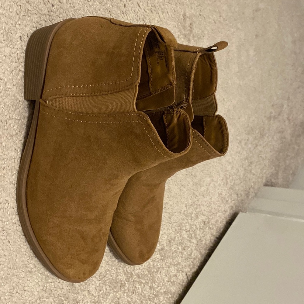 brown booties, worn a handful of times, size 8